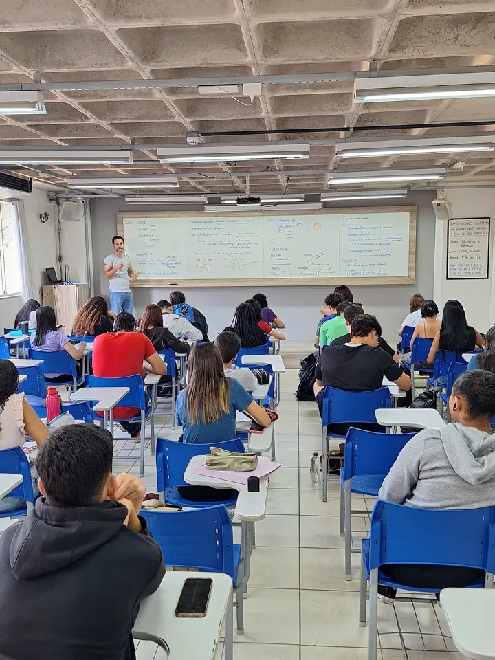 Alunos em aula no ACELERA